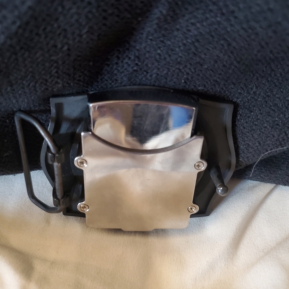 NWOT Pink rhinestone Superwoman belt buckle with refillable butane lighter - Picture 3 of 4